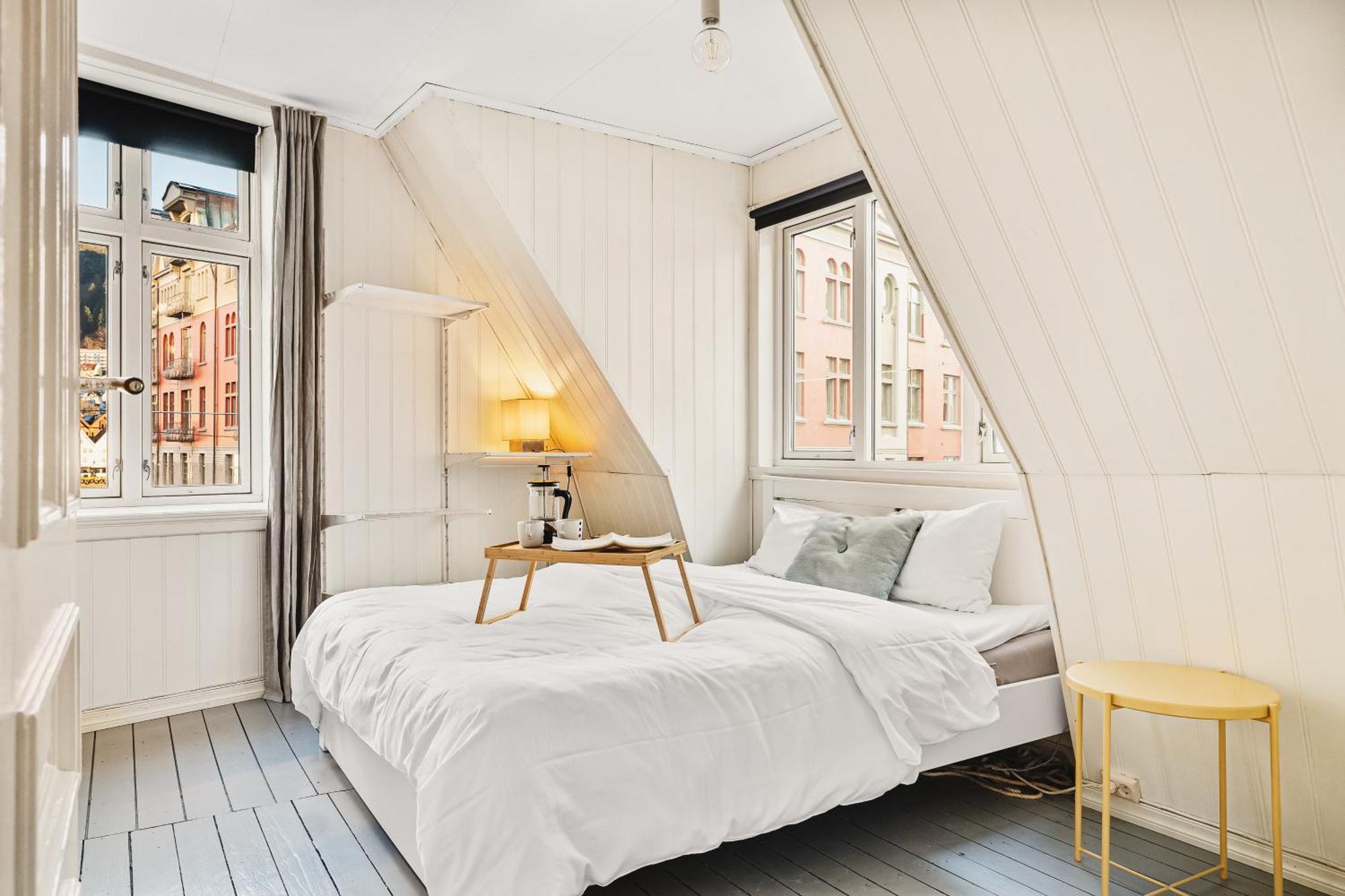 Live In Historic Building - View To Bryggen Bergen Exterior foto